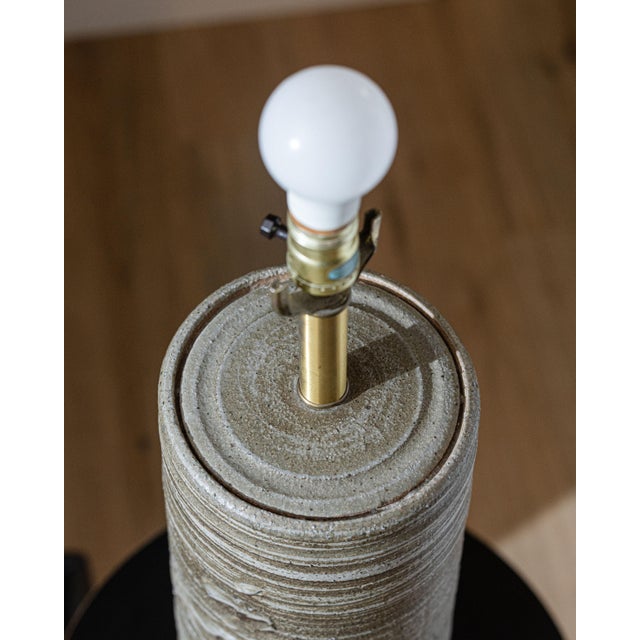 1960s Bob Kinzie Studio Pottery Table Lamp for Affiliated Craftsmen, Early Unsigned Example For Sale - Image 10 of 14