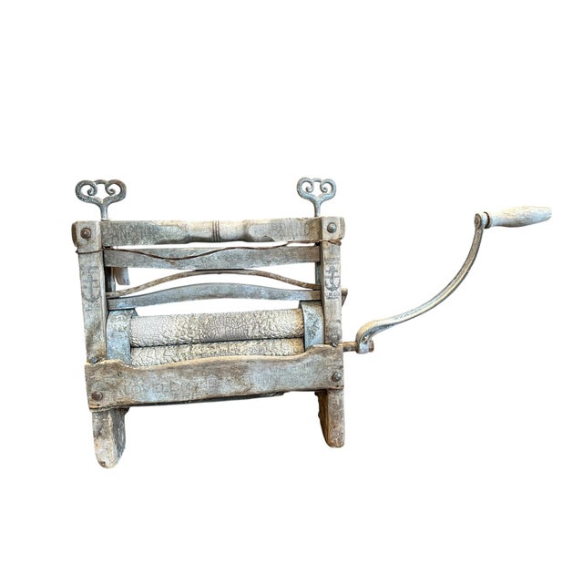 Light Gray Late 19th Century Original Anchor Lovell Manufacturing Co. Manual Crank Laundry Clothes Wringer For Sale - Image 8 of 14