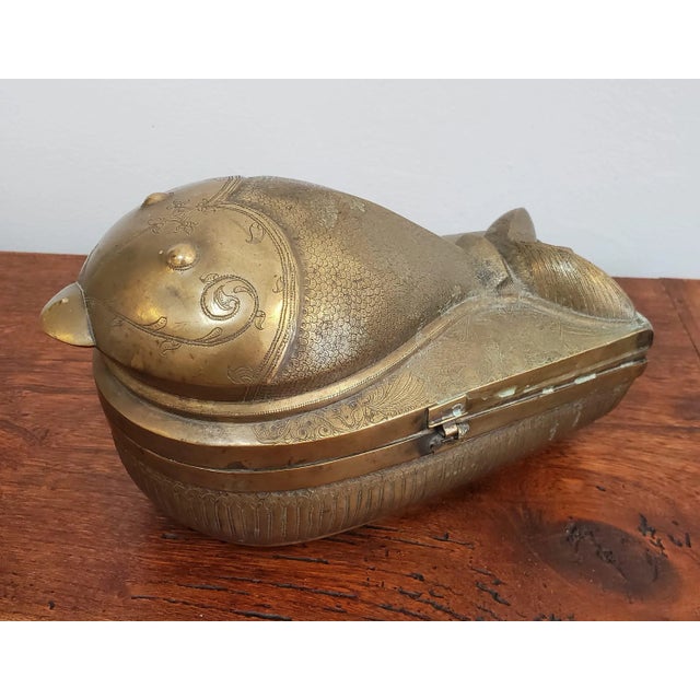 19th Century 19th Century Anglo-Indian Brass Fish Box With Etched Decoration For Sale - Image 5 of 13