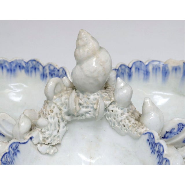 Bow Porcelain Underglaze Blue & White Shell Sweetmeat Stand For Sale - Image 4 of 16