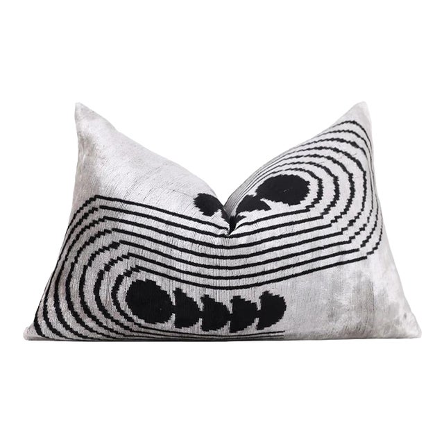 Handmade Silver Black Velvet Lumbar Pillow 16x24 – Modern Geometric Designer Cushion For Sale