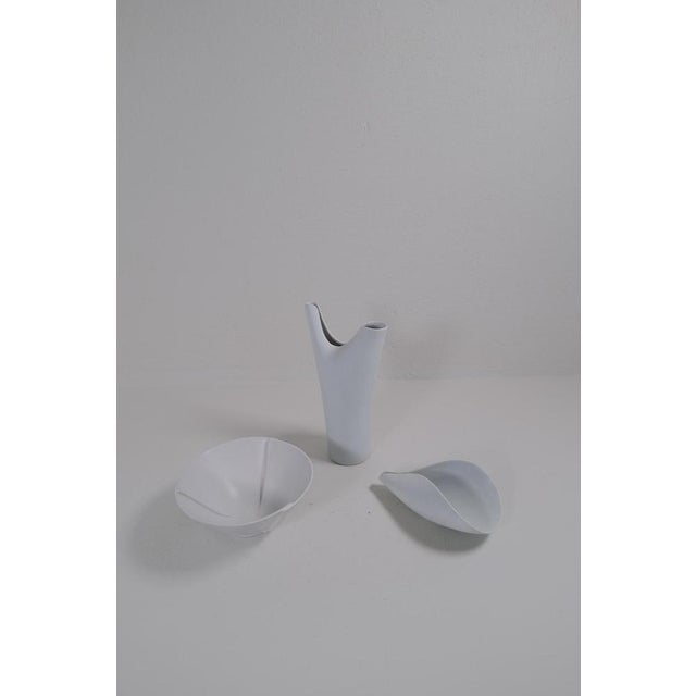 Gustavsberg Mid-Century Modern Vessel and Bowls attributed to Stig Lindberg for Gustavsberg, Sweden, 1950s, Set of 3 For Sale - Image 4 of 17