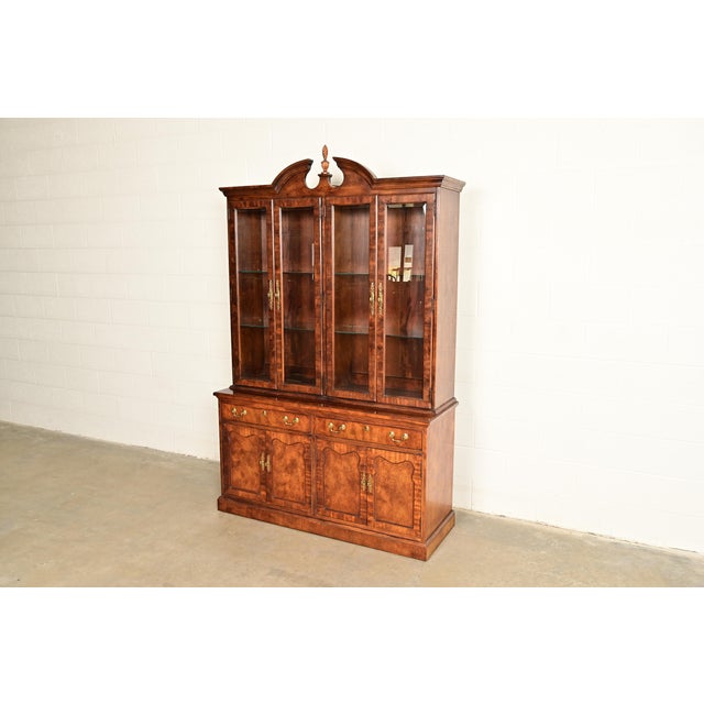 A gorgeous Georgian or Chippendale style lighted breakfront bookcase, display cabinet, or dining cabinet By Thomasville,...