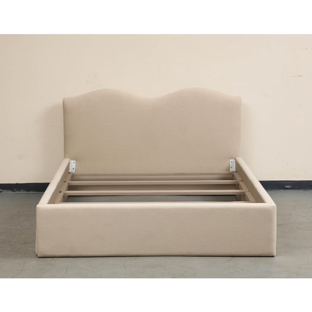 Modern Upholstered Linen Queen Bed With Scalloped Headboard
