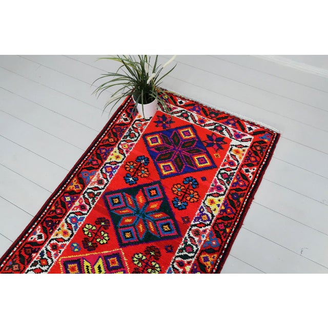 Scarlet Late 20th Century Turkish Kilim Runner-2′9″ × 11′9″ For Sale - Image 8 of 13