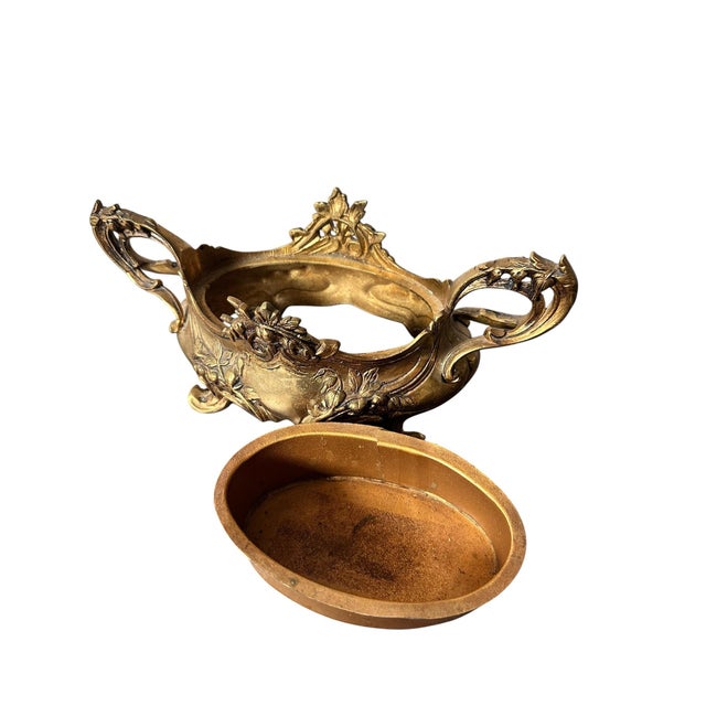 1900 - 1909 Antique Art Nouveau Brass Jardinière Cachepot With Floral Relief & Pierced Handles, C. 1900–1920 For Sale - Image 5 of 8