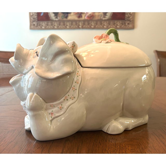English Vintage Fitz and Floyd Ceramic Pig Tureen For Sale - Image 3 of 5