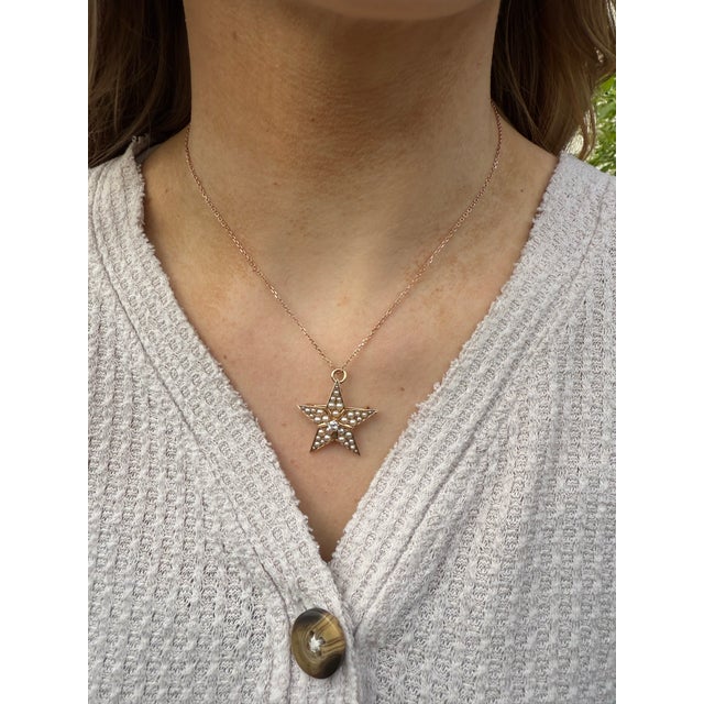 Late 19th Century Distinct Antique Victorian Star Pendant (Circa 1880s to 1900s) Crafted in 14 Karat Rose Gold. For Sale - Image 5 of 5
