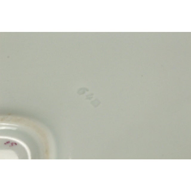 1800's Meissen Porcelain "Deutches Blumen" Scattered Flowers Oval Platter For Sale - Image 11 of 12