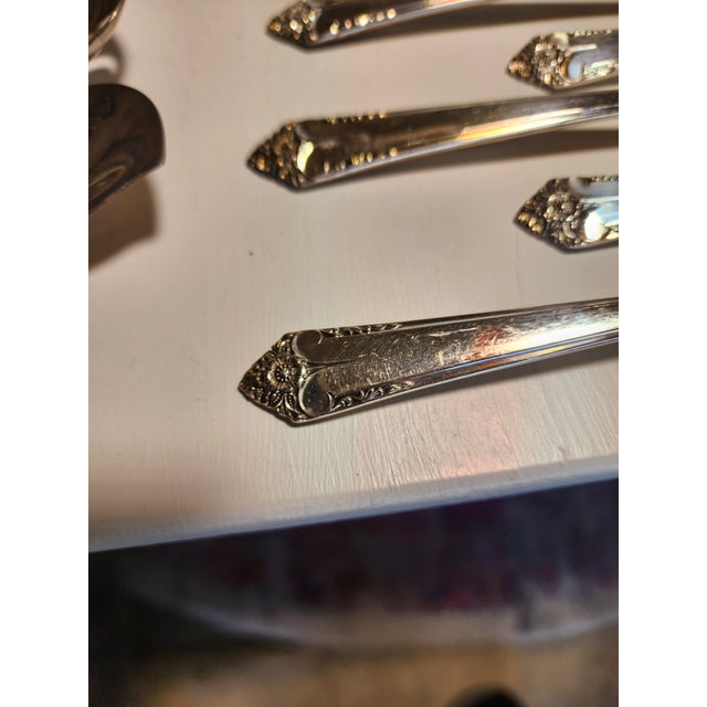 1950s Rogers & Bros Starlight 24 Place Silver Plated Flatware Set For Sale - Image 10 of 10