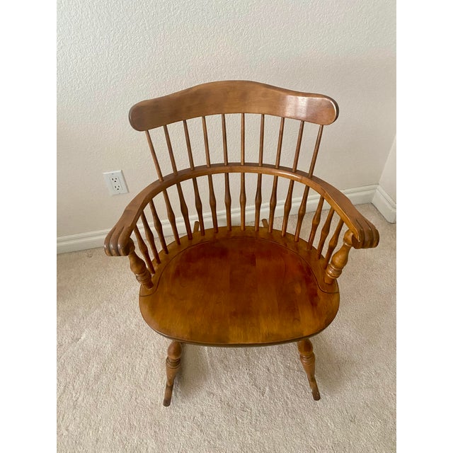 Mid 20th Century Nichols & Stone Windsor Comb Back Rocking Chair Excellent Condition. For Sale - Image 13 of 14