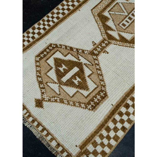 Turkish Turkish Vintage Runner Rug 3' x 11'10" #17076 For Sale - Image 3 of 8