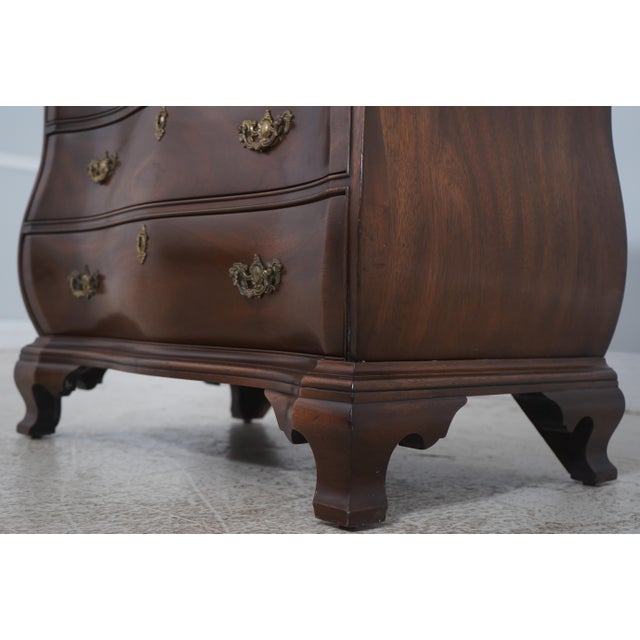 Kittinger Philadelphia Baleroy Mahogany Bombe Chest For Sale - Image 9 of 18