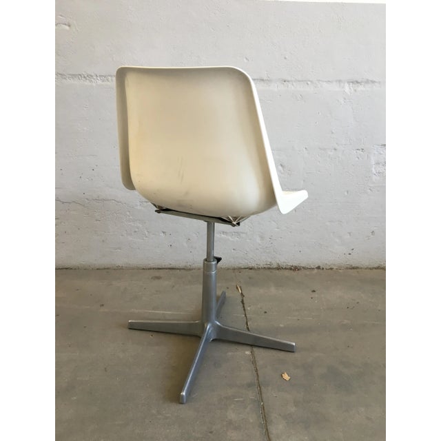 1960s Mid-Century Italian Rotating Chairs by Robin Day for S.A.M.U., 1960s, Set of 4 For Sale - Image 5 of 14