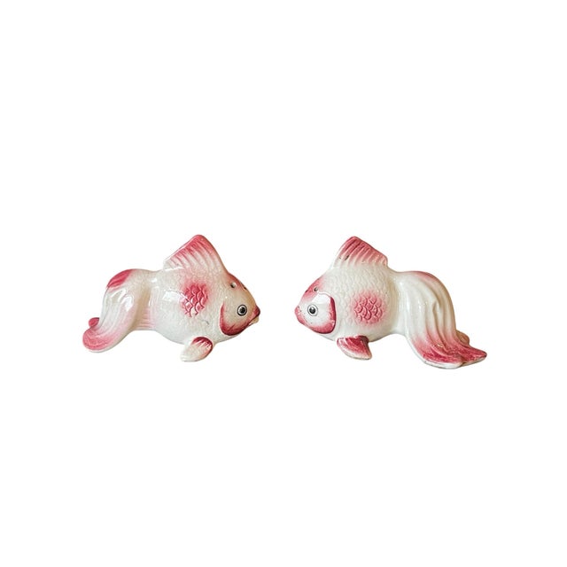 Vintage 1950s Pink Koi Goldfish Salt And Pepper Shakers. Ceramic Pair, Made In Japan. Measures 3x2x1.5