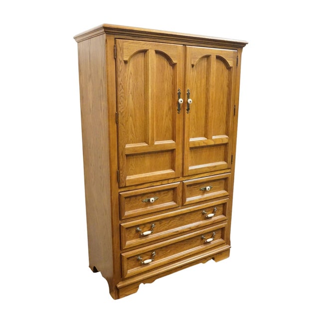American Thomasville Furniture Homecoming Collection Solid Oak Rustic Country Style 42" Door Chest 43811-340 For Sale - Image 3 of 14
