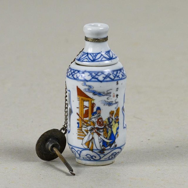 Blue Snuffbox in Chinese Porcelain For Sale - Image 8 of 9