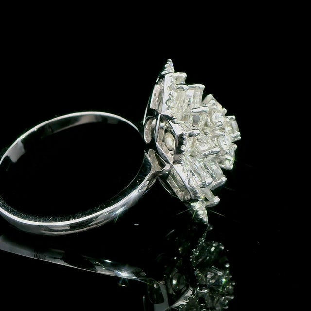 White The Lily Ring, Size 7 For Sale - Image 8 of 10