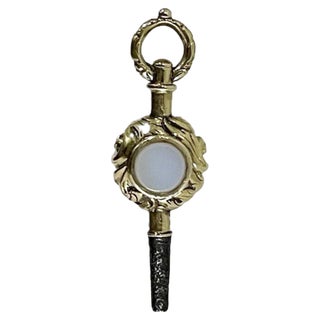 19th Century Gold Watch-Key with Double Colour Agate For Sale