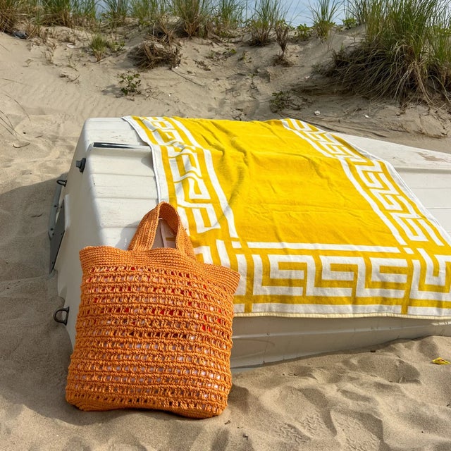 The perfect sunny-day companions, these vibrant beach towels are crafted from 100% cotton and feature smooth velour on one...