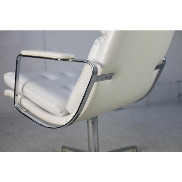 Space Age Lounge Chair in Steel and Faux Leather, France, 1970s For Sale - Image 11 of 18