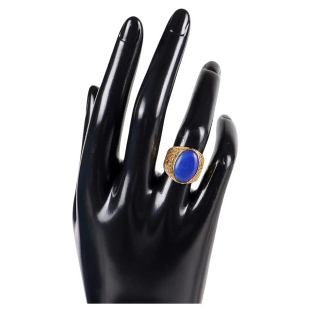 Metal 18k Gold Filigree Lapis Lazuli Ring For Sale - Image 7 of 11