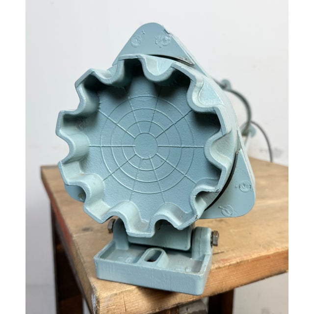 East German Industrial Fluorescent Tube Light from Leuchtenbau Wittenberg, 1980s For Sale - Image 12 of 18