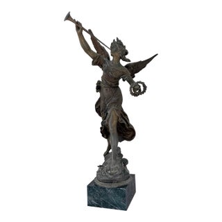 Early 20th Century La Renommée Winged Victory Sculpture After L. & F. Moreau on Green Marble Base For Sale