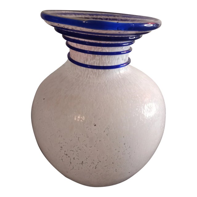 1980s Blown Spatter Bud Vase With Spiral Cobalt Blue Rigaree For Sale