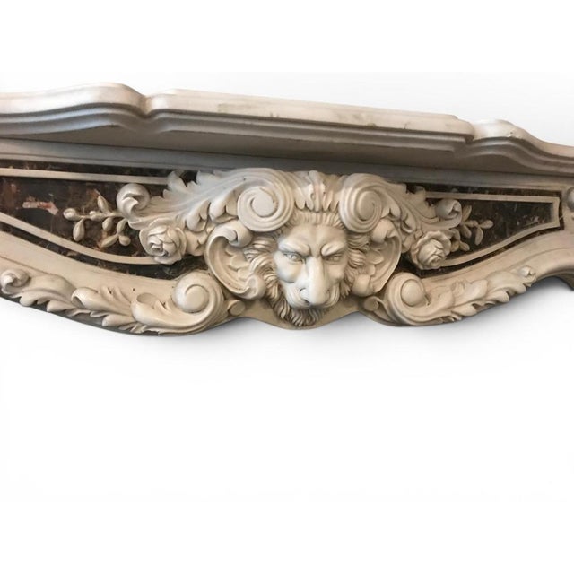Italian Neoclassical Marble Fireplace with Lion Head Motif, 1930 For Sale - Image 4 of 7