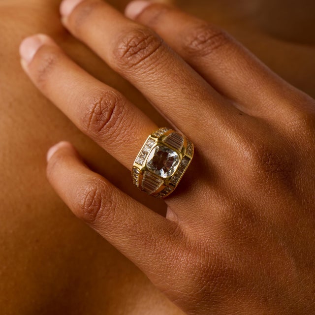 Vintage Gia 2.11 Carat Old Mine Cut Diamond 18k Yellow Gold Ring, Size 5.75 For Sale - Image 4 of 8