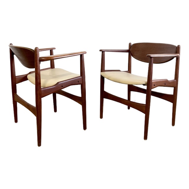 Arne Hovmand-Olsen Danish Modern Teak Armchairs With Leather, 1950 For Sale