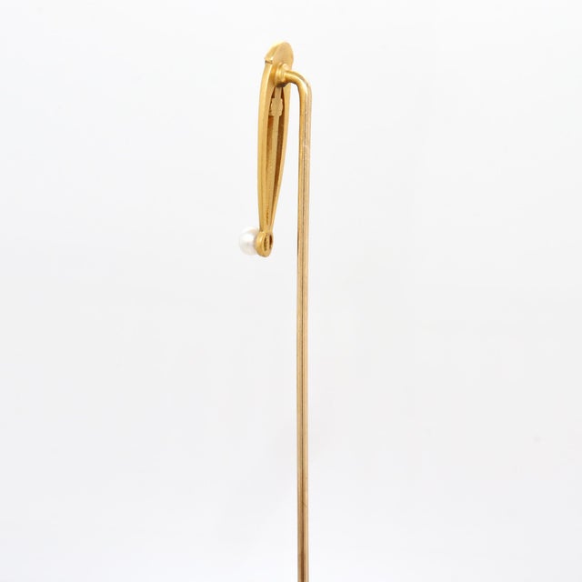 Metal Signed Brassler Co. Art Deco 14k Yellow Gold & Seed Pearl Stick Pin For Sale - Image 7 of 13