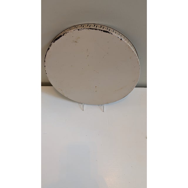 1960s Vintage Hand Painted Blush Pink Tole Ware Serving Tray Featuring Raised Filagree Gallery Rail With Gold Accent For Sale - Image 4 of 4