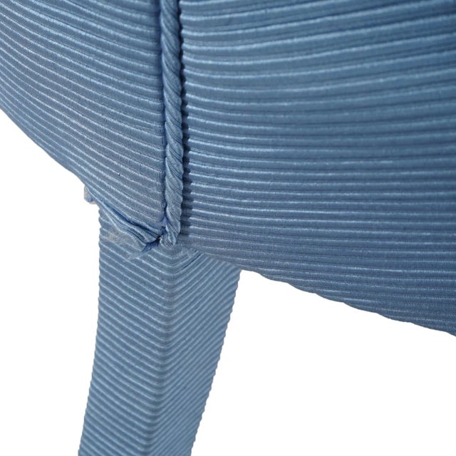 Hollywood Regency Upholstered Scallop Form Recamier 20thC Measures- 33.25''H x 58''L x 23''D