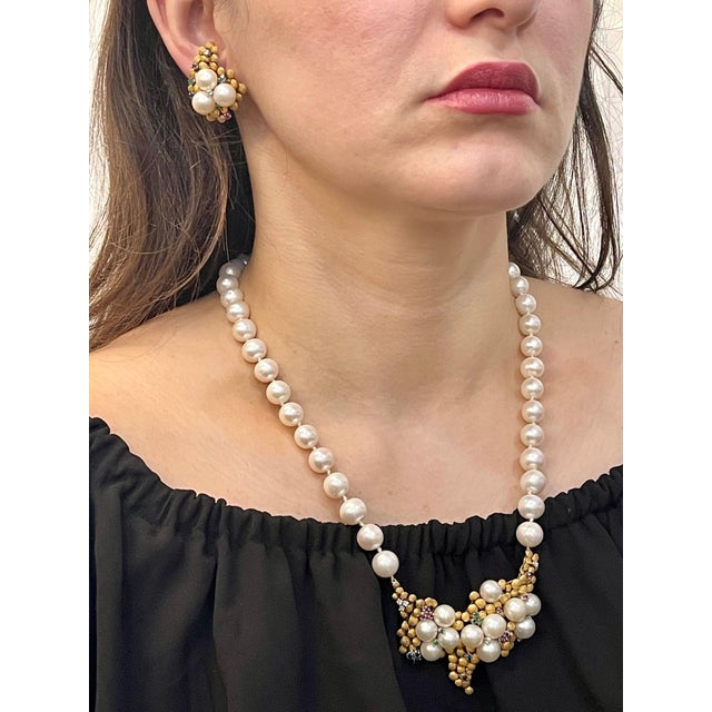 Antique Pearl and Brushed Gold Necklace and Earring Suite, Bridal 18 Karat Gold For Sale - Image 11 of 18