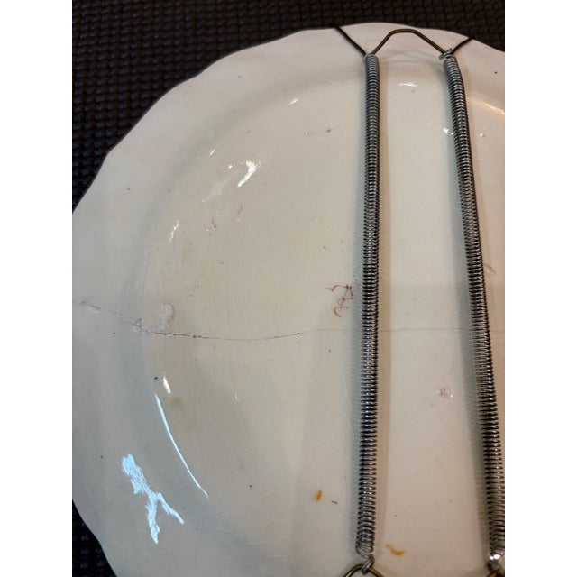 Set of Four Antique Italian Hand-Painted Armorial Faience Plates For Sale - Image 11 of 12