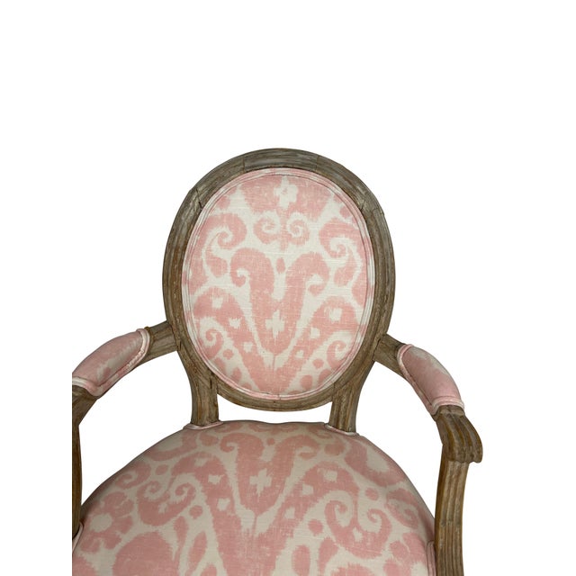 Early 20th Century Louis XVI Style Grey Painted Armchairs in Pink and White Ikat Upholstery - A Pair For Sale - Image 18 of 18