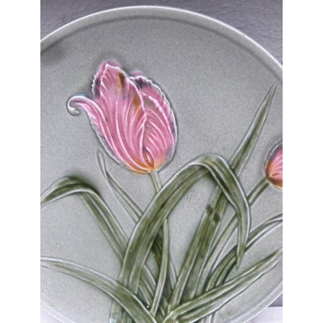Art Nouveau Small German Majolica Tulip Plate Circa 1900 For Sale - Image 3 of 4