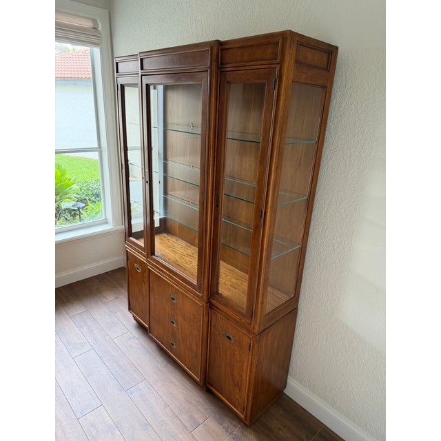 1980s 1980s Drexel Heritage “Passage” Series Lighted China/Display Hutch, Champagne Style For Sale - Image 5 of 12