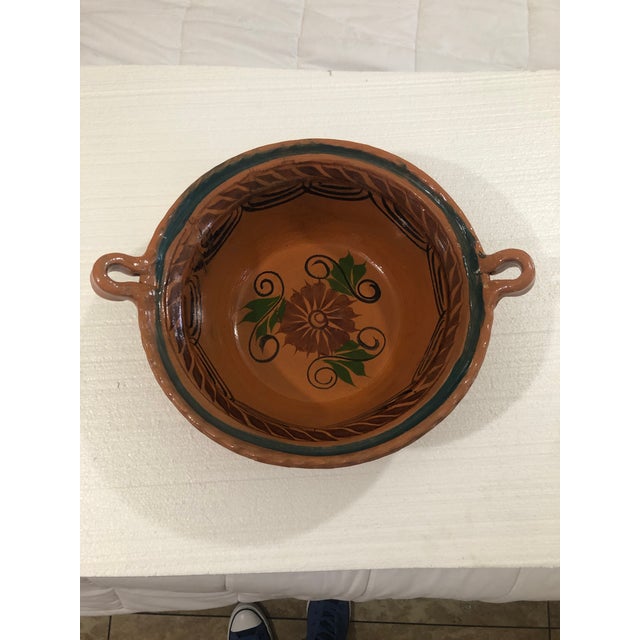 1980s Large Vintage Mestizo Hand Thrown Mexican Pottery Bowl W/ Handles For Sale - Image 5 of 8