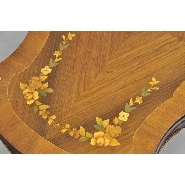 Antique French Louis XV Style Floral Inlay Walnut Coffee Table With Drawer For Sale In Philadelphia - Image 6 of 15