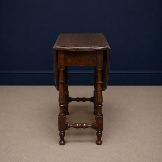English 19th Century English Oak Drop Leaf Table (Small) For Sale - Image 3 of 4