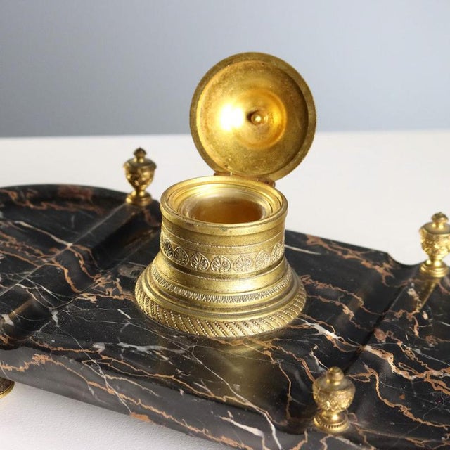 Black Inkwell in Marble and Gilded Bronze For Sale - Image 8 of 10