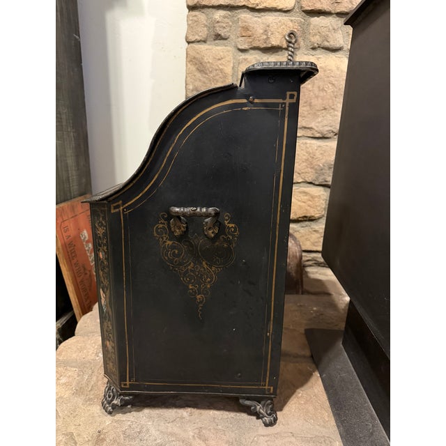 Antique French Tole Painted Coal Scuttle With Pastoral Scenes & Gilt Details For Sale In Phoenix - Image 6 of 12