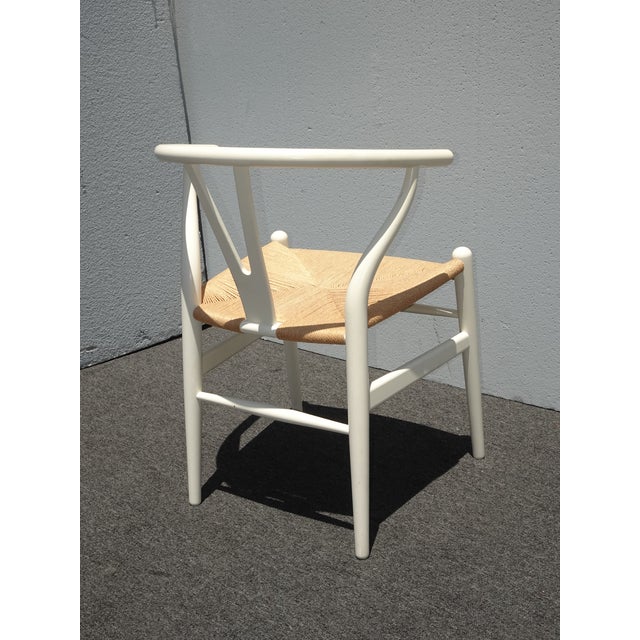White Vintage White Wishbone Chair Hans J. Wegner Designed for Carl Hansen & Søn Ch24 For Sale - Image 8 of 10