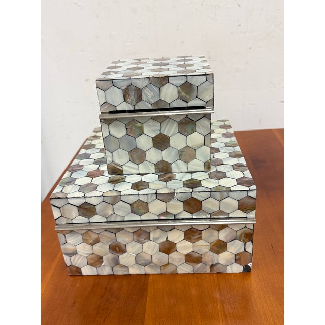 2020s Global Views Mother of Pearl Boxes, Set of Two For Sale - Image 5 of 12