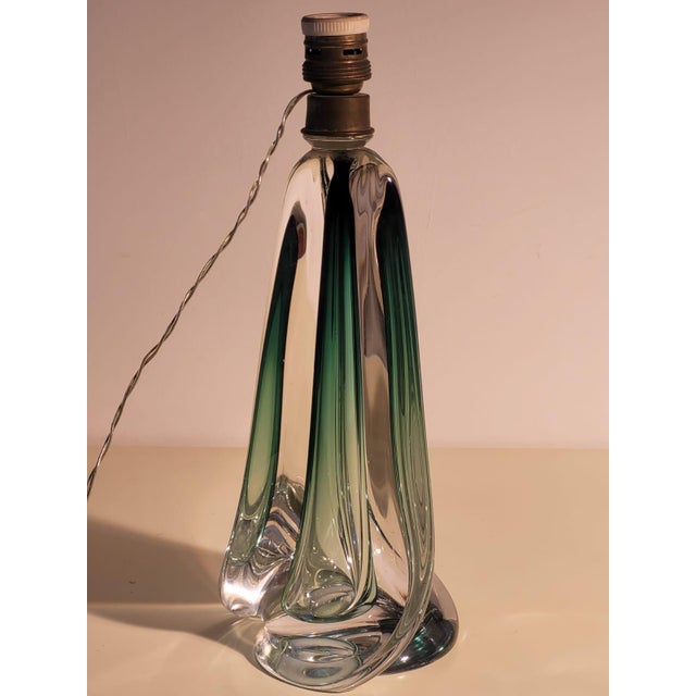 Emerald Green Crystal Table Lamp attributed to Val Saint Lambert, 1950s For Sale - Image 9 of 15