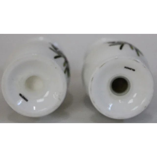 English Lenox China Etchings Collection Salt & Pepper Shakers For Sale - Image 3 of 5