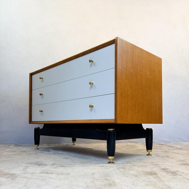 Mid-Century Modern China White Chest of Drawers from G-Plan, 1950s For Sale - Image 3 of 13
